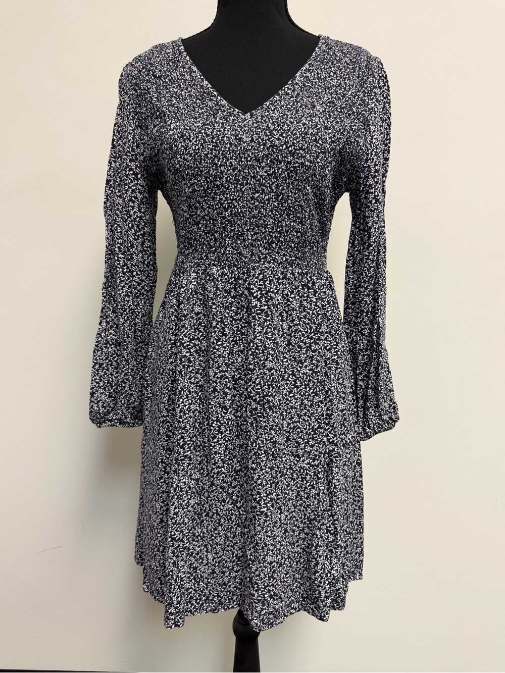 Old Navy Navy & White Floral V-Neck Long Sleeve Dress